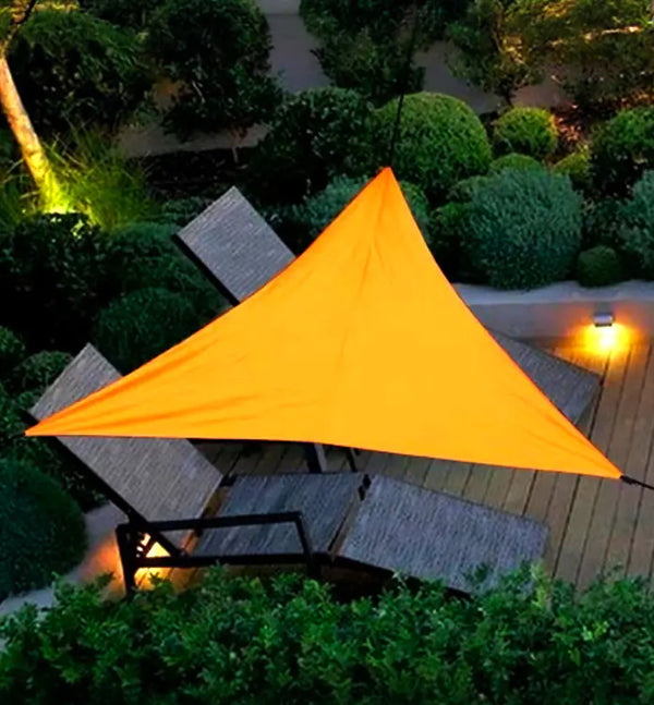 Superior Triangular Outdoor Canopy Shelter